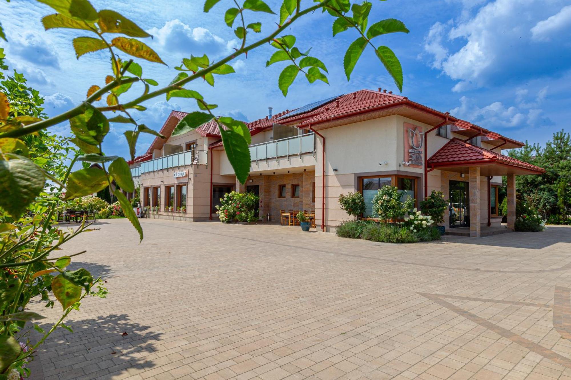 Medical Spa Kwiatowa Łęczyca Exterior foto